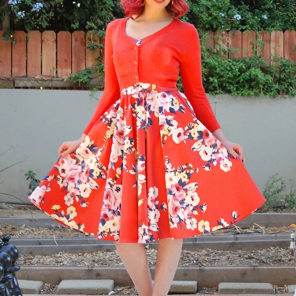 Pinup Couture PUG Doris circle skirt in Coral Floral size M 1950s style